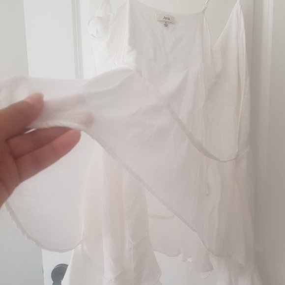 White wrap dress perfect for summer - Picture 8 of 8